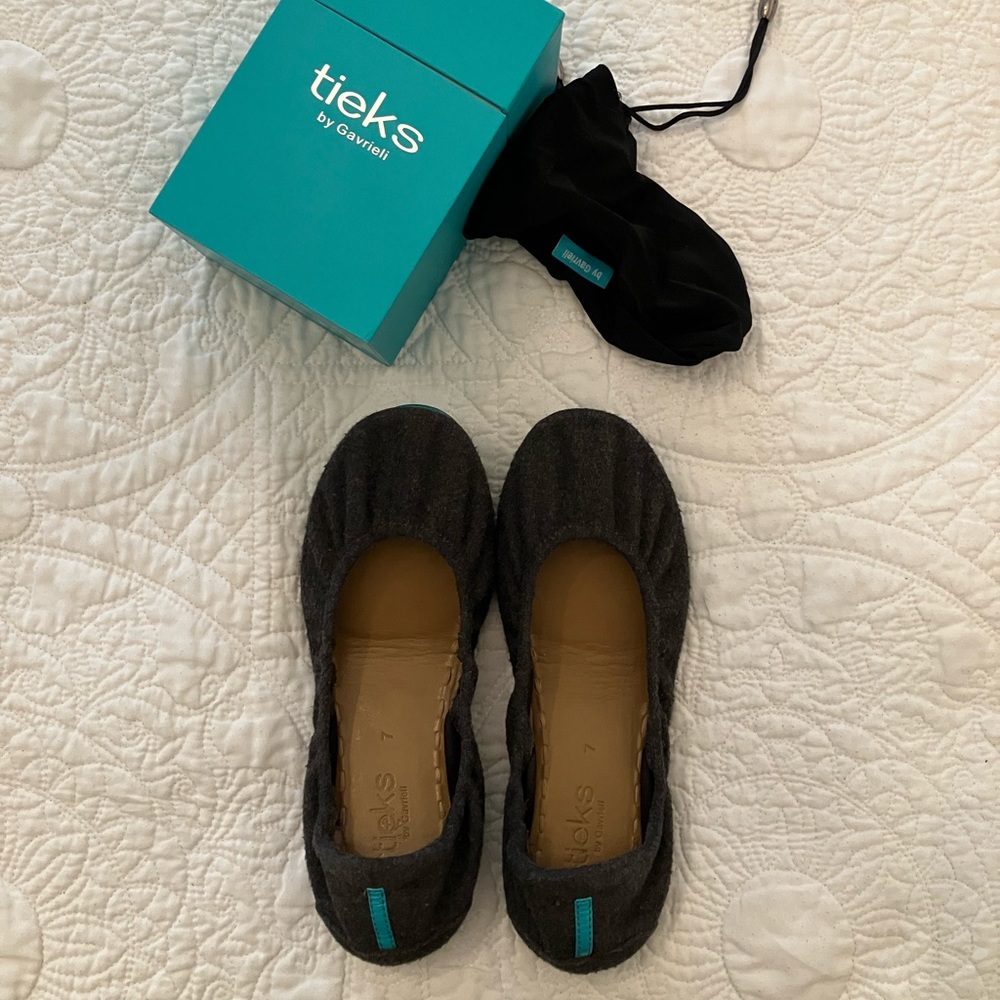 EUC Greystone Tieks